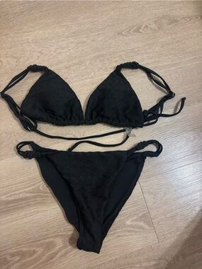 SHEIN Black Triangle Bikini Set